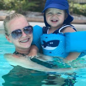 Meet your Posher, Ali